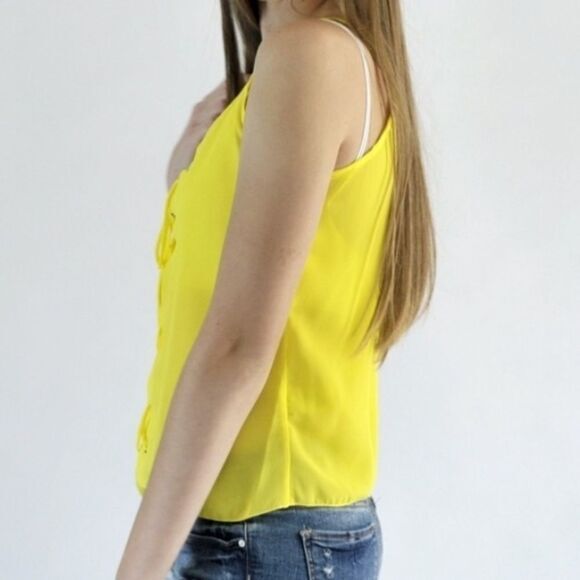 ‎Lace Up Sleeveless Top - Picture 10 of 15